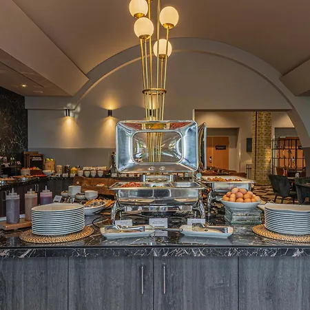 Castrum Hotel 4*