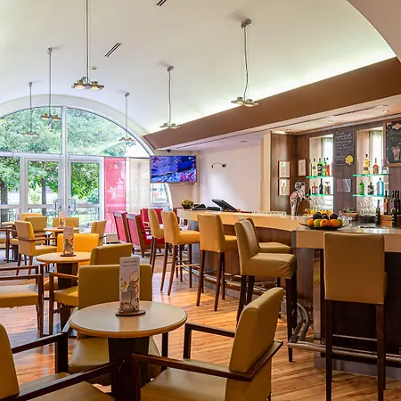 Castrum Hotel Szekesfehervar